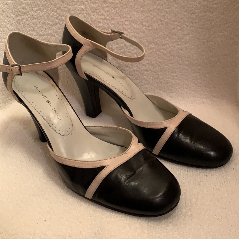 Vintage ‘90s Bandolino Blk/Cream Leather Pump 6.5